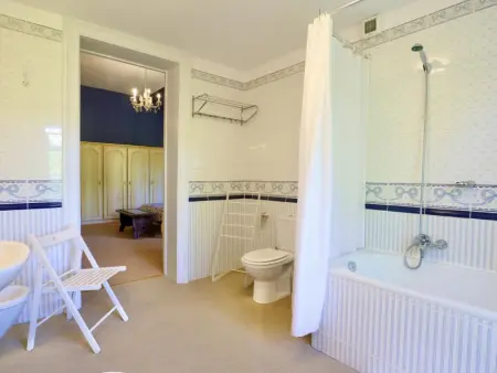 Chateau Vallez, Superbe château avec piscine extérieure - Photo 33