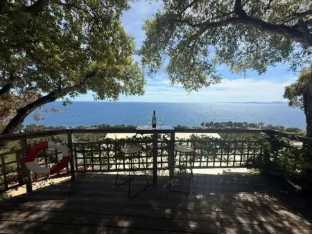 Bungalow à Saint-Raphaël avec Piscine et Vue Mer - Photo 1