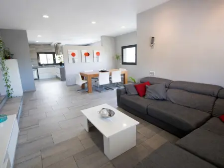 Villa moderne, piscine privée - 8 pers., Villa 8 personnes à Sils - Photo 3