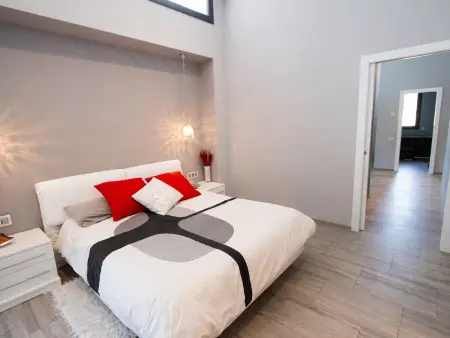 Villa moderne, piscine privée - 8 pers., Villa 8 personnes à Sils - Photo 13