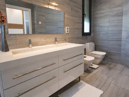 Villa moderne, piscine privée - 8 pers., Villa 8 personnes à Sils - Photo 18