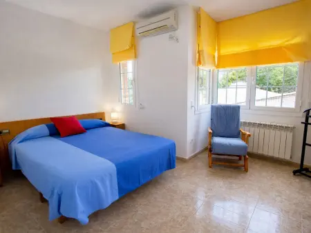 Villa avec piscine privée près de Barcelone, Villa 6 personnes à Torrelles de Llobregat - Photo 11