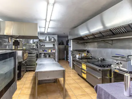Hôtel privé, piscine et animaux OK - 24 pers., Villa 25 personnes à Bigues i Riells - Photo 11