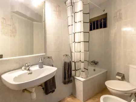 Spacieuse villa avec piscine - 12 pers., Villa 12 personnes à Sentmenat - Photo 27