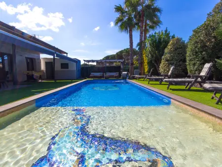 Villa accueillante avec piscine - 8 pers., Villa 8 personnes à Sils - Photo 4