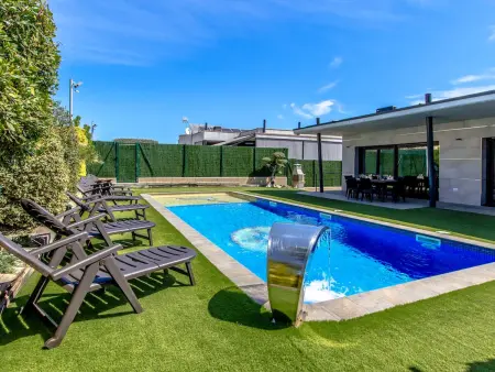 Villa accueillante avec piscine - 8 pers., Villa 8 personnes à Sils - Photo 6