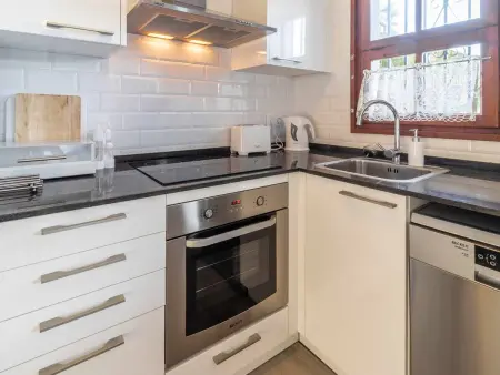 Maison avec piscine et parking - 4 pers., Appartement 4 personnes à Sant Feliu de Guíxols - Photo 9