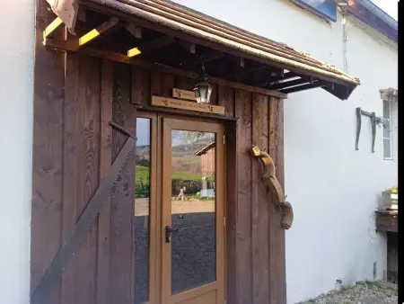 Maison spacieuse à Cussy-en-Morvan avec vue sur la montagne - Photo 14