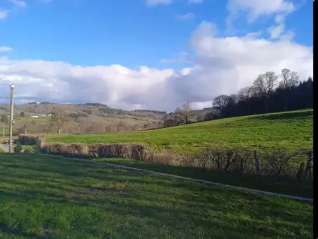 Maison spacieuse à Cussy-en-Morvan avec vue sur la montagne - Photo 18