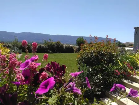 Studio accueillant avec piscine à Cabrières-d'Avignon 40 m² - Photo 15