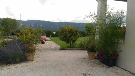 Studio accueillant avec piscine à Cabrières-d'Avignon 40 m² - Photo 17