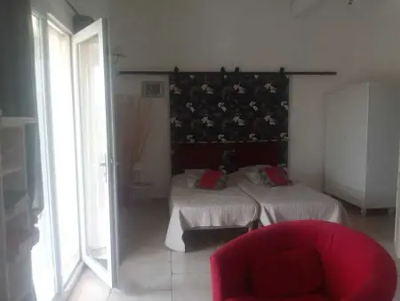 Studio accueillant avec piscine à Cabrières-d'Avignon 40 m² - Photo 30