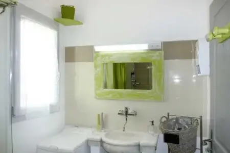 Studio accueillant avec piscine à Cabrières-d'Avignon 40 m² - Photo 34