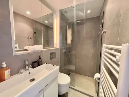 Appartement climatisé avec parking - Port Grimaud - Photo 16