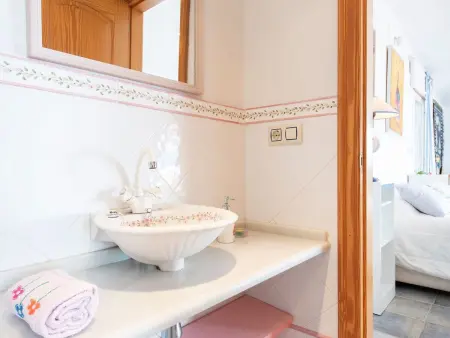 Tolle Villa oberhalb der Bucht Ria de Vigo, Maison 8 personnes à Pontevedra - Photo 15