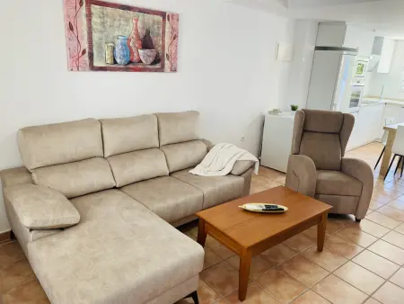 Duplex charmant à Oliva avec vue sur jardin et piscine collective - Photo 4