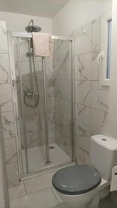 Studio cosy à Robion de 20 m² avec piscine privée - Photo 10