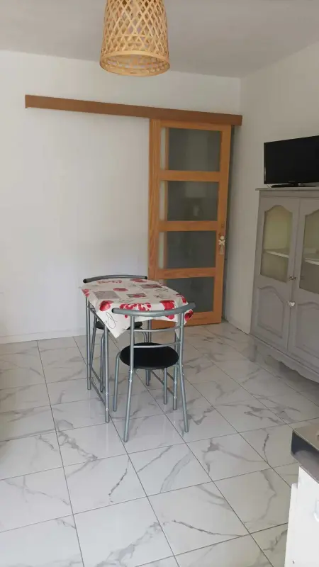 Studio cosy à Robion de 20 m² avec piscine privée - Photo 11