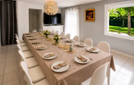 Grande maison avec Jacuzzi, Maison 15 personnes à Mandres les Roses - Photo 2