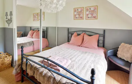 Grande maison avec Jacuzzi, Maison 15 personnes à Mandres les Roses - Photo 23