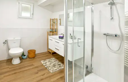 Grande maison avec Jacuzzi, Maison 15 personnes à Mandres les Roses - Photo 28
