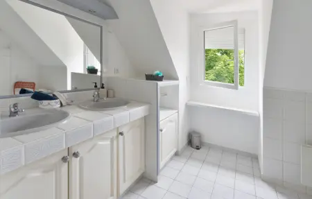Grande maison avec Jacuzzi, Maison 15 personnes à Mandres les Roses - Photo 30
