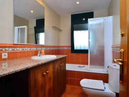 Chalet confortable avec piscine privée à 600m de la plage - Photo 16