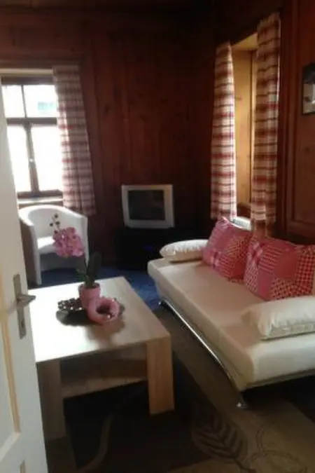 Ferienwohnungen Chasa Valär, (Scuol), Appartement 5 personnes à Scuol - Photo 4