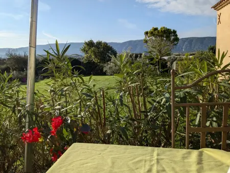 Charmant studio avec piscine partagée à Cabrières-d'Avignon - Photo 15