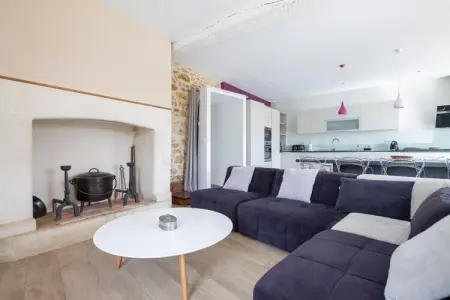 Gite LA FOURMANCE, Villa de campagne à Fouleix avec piscine et jardin - Photo 1