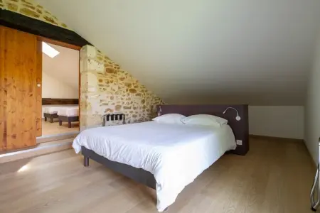 Gite LA FOURMANCE, Villa de campagne à Fouleix avec piscine et jardin - Photo 3