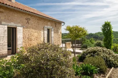 Gite LA FOURMANCE, Villa de campagne à Fouleix avec piscine et jardin - Photo 6