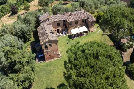 La Grotta di Montecchino App Uva, Agriturismo Siena avec piscine - Photo 1