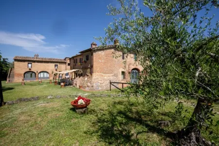 La Grotta di Montecchino App Uva, Agriturismo Siena avec piscine - Photo 3