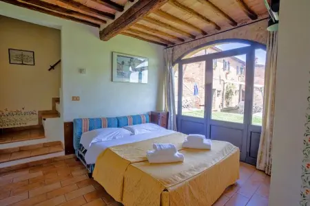 La Grotta di Montecchino App Mais, Agriturismo Siena avec piscine - Photo 10