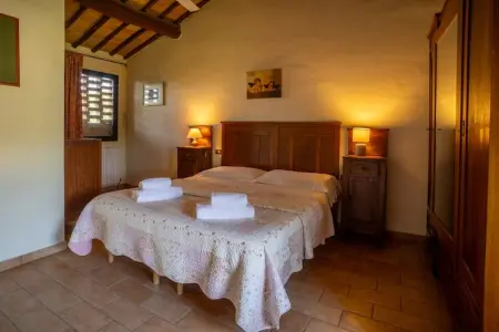 La Grotta di Montecchino App Mais, Agriturismo Siena avec piscine - Photo 11