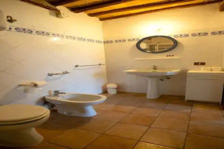 La Grotta di Montecchino App Mais, Agriturismo Siena avec piscine - Photo 13