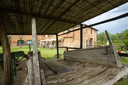 Agriturismo La Grotta di Montecchino App Ciliegio, Agriturismo Siena avec piscine - Photo 9