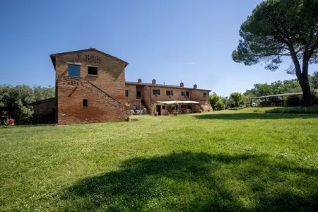 La Grotta di Montecchino App Susino, Agriturismo Siena avec piscine - Photo 5