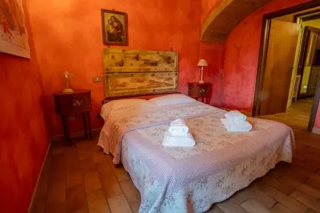La Grotta di Montecchino App Susino, Agriturismo Siena avec piscine - Photo 11