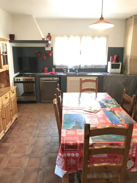 Spacieuse maison à Lecci avec jardin et aire de jeux - Photo 3