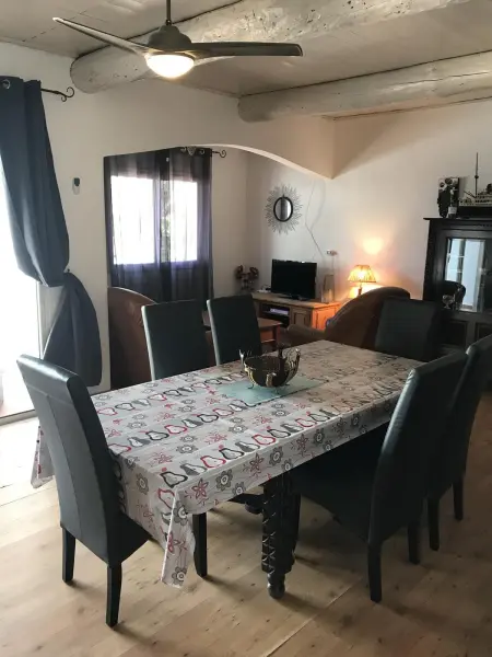 Spacieuse maison à Lecci avec jardin et aire de jeux - Photo 19