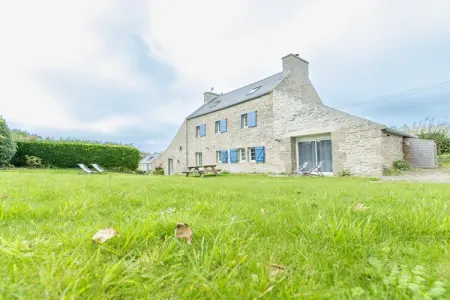 KERDIBIS, Maison de vacances avec jardin près de la plage de Lampaul - Photo 8