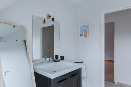 ANNEXE 19, Maison en France près de la plage du Bourg - Photo 13
