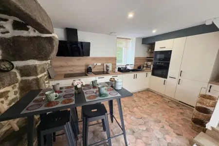 LE RUMORVAN, Maison côtière en pierre rénovée à Lanildut - Photo 1
