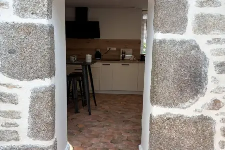 LE RUMORVAN, Maison côtière en pierre rénovée à Lanildut - Photo 5