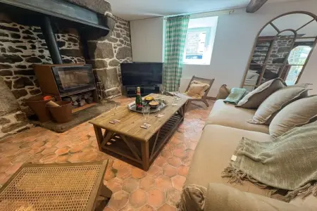 LE RUMORVAN, Maison côtière en pierre rénovée à Lanildut - Photo 8