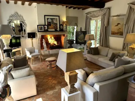 Spacieuse villa avec piscine privée à Chailly-en-Brie - Photo 41