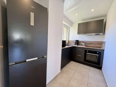 Appartement rÃ©novÃ© avec WiFi - 4 pers., Appartement 4 personnes à Villeneuve Loubet - Photo 6