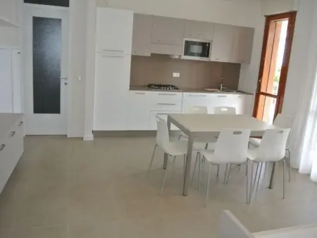 Gardenia2' Wohnung mit Schwimmbad, Appartement 6 personnes à Lignano Pineta - Photo 7